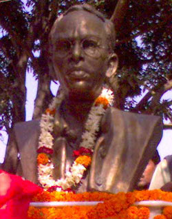 Martyr Mahendra Singh's statue at Bagodar in Jharkhand