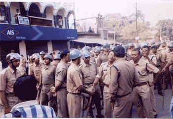 A sea of helmets can be seen at Sheoraphuli, the scene of brutal police lathicharge.