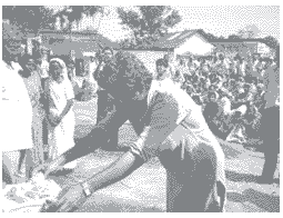 Com. Abhijit paying tributes