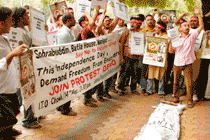 Demanding Freedom from Fake Encounters on the Eve of Independence Day