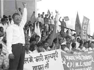 On 31 May, CPI(ML) held countrywide Rasta Roko-Rail Roko protests against the steep hike in petrol prices. 